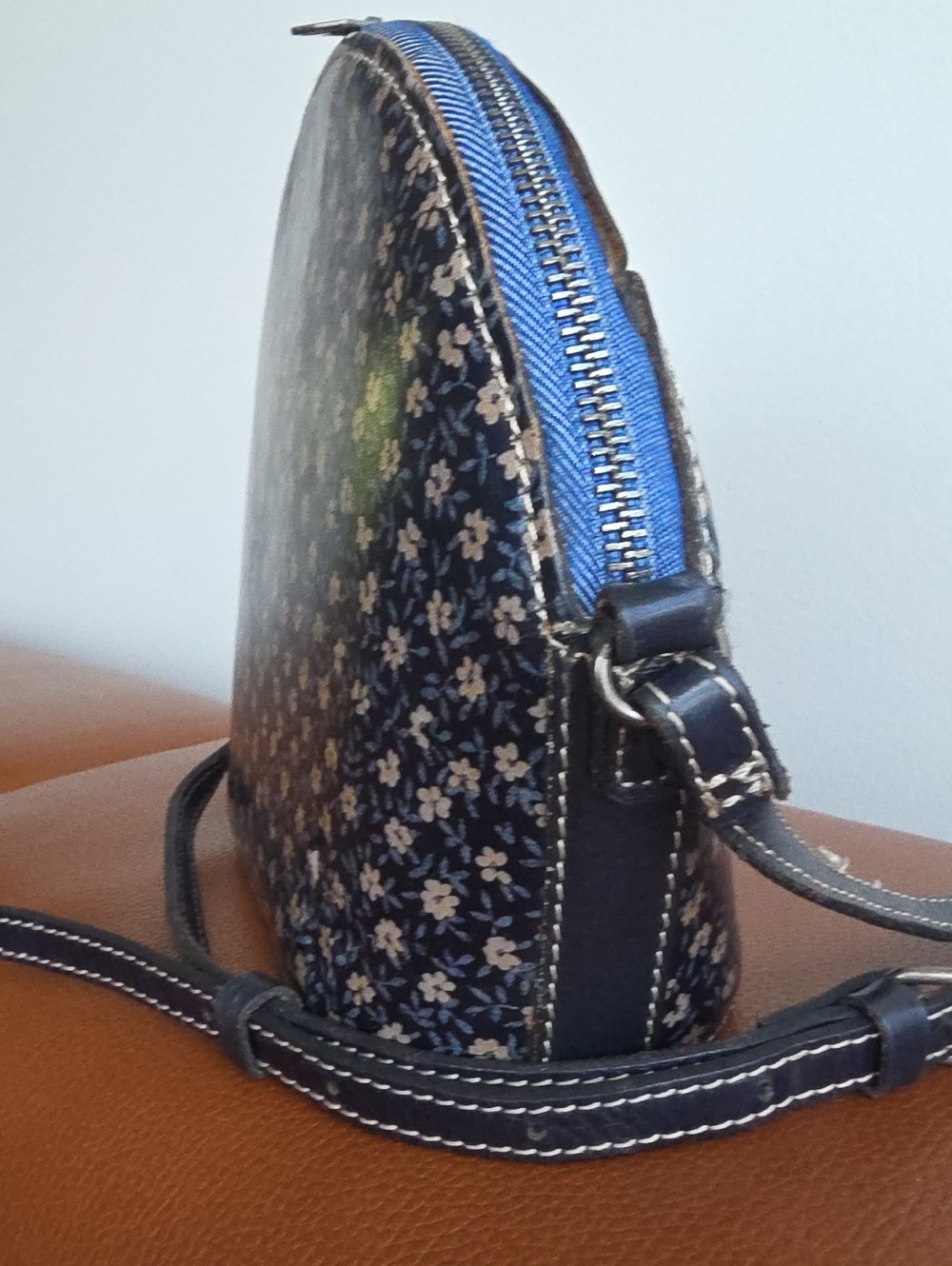 PATRICIA NASH Venezia Daisy Navy Blue Leather Crossbody Bag - Picture 6 of 13